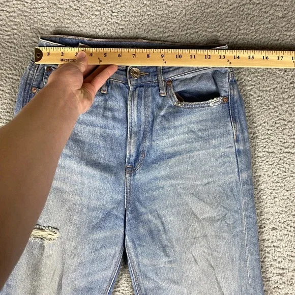 American Eagle Jeans Womens 2 Blue Baggy Jean High Rise Distressed Light Wash - Picture 2 of 13